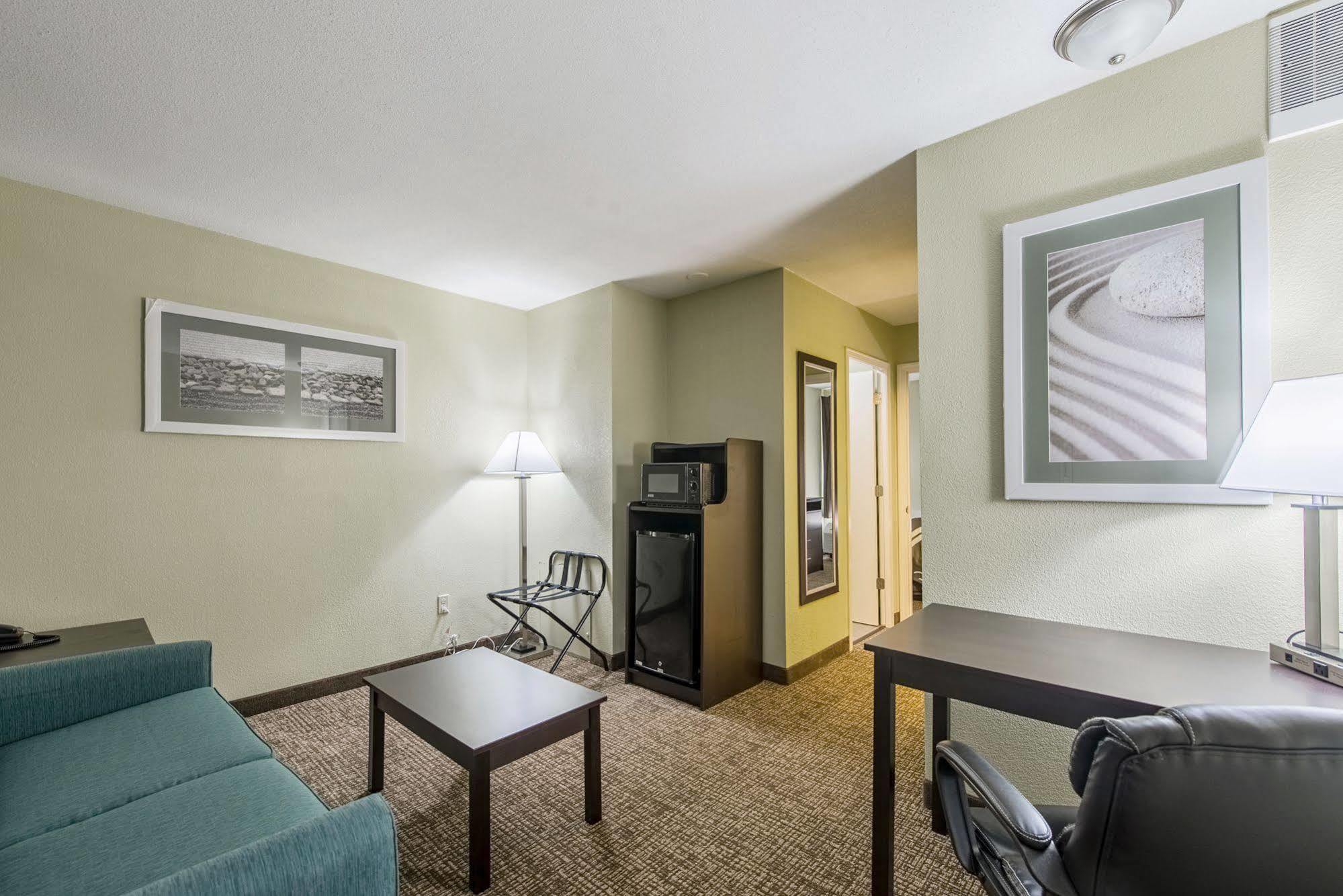 Cardinal Inn & Suites Muncie Esterno foto